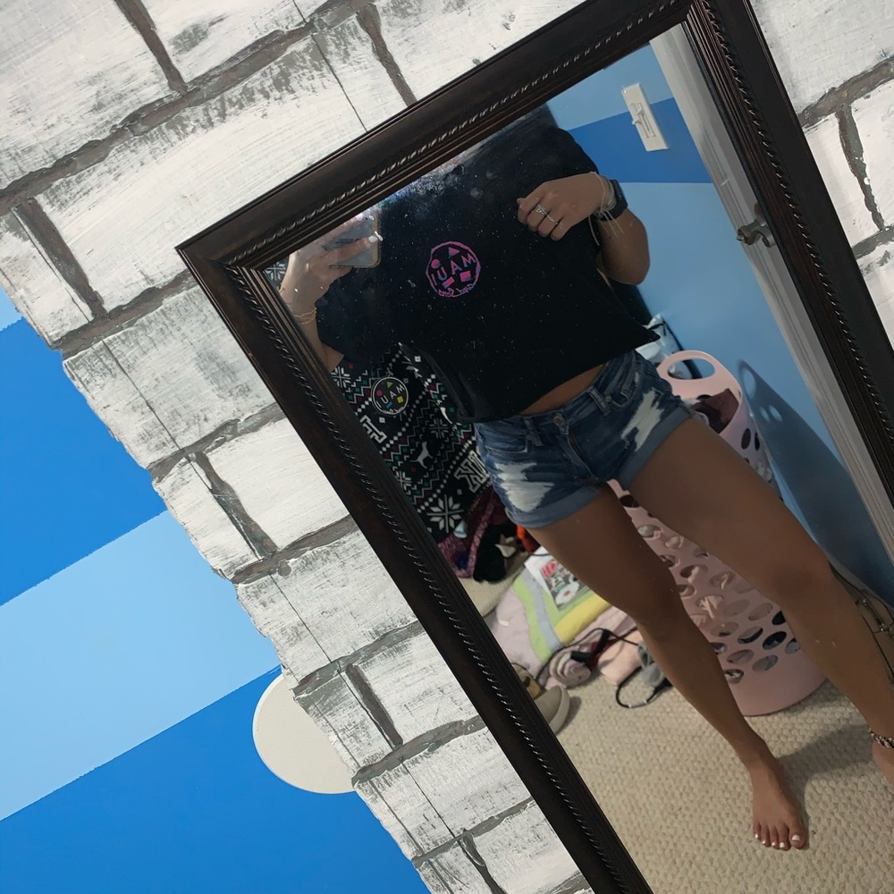 NWT crop tee